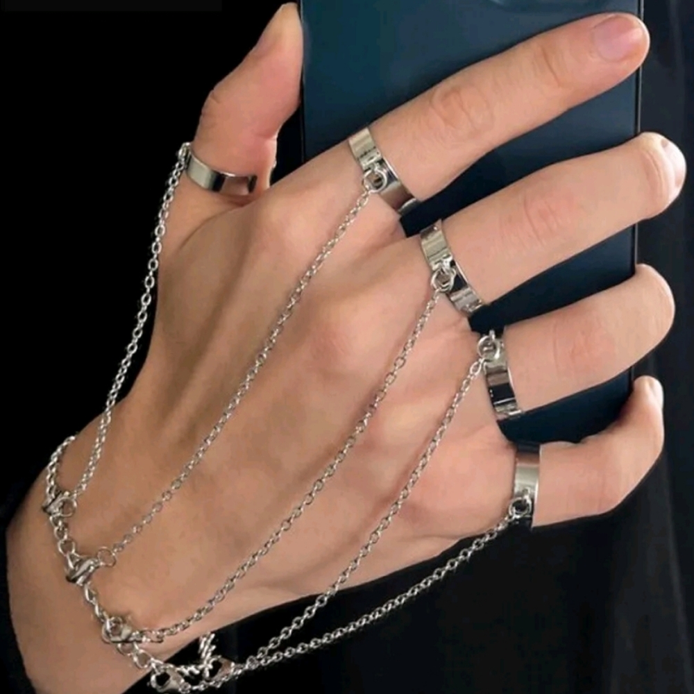 ⛓ Chained Rings & Bracelet Set 💍 - Picture 2 of 4